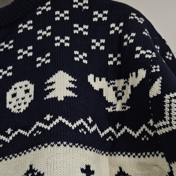 Graphic Sweater - Picture 5 of 5